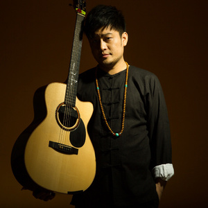 老师脱了裙子让我喝她尿
